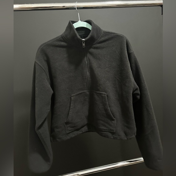 TNA Black Fleece Pullover - Picture 2 of 3